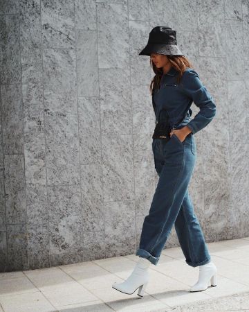 JACQUEMUS Le Chiquito mini bolso negro de cuero usado por Sofya Benzakour en la cuenta de Instagram @sofyabenzakour