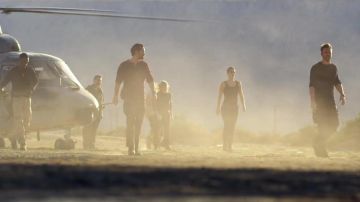 Black tactical cargo pants worn by One (Ryan Reynolds) in 6 Underground