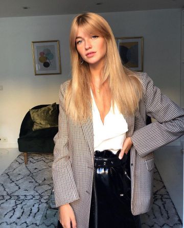 Chaqueta Idano Qiao usada por Constance Arnoult en la cuenta de Instagram @constancearnlt