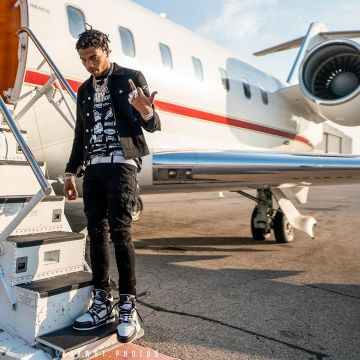 Sneakers Louis Vuitton Trainer black and white Lil Baby on the account Instagram of @lilbaby_1