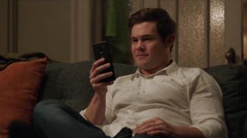 White long sleeve linen shirt worn by Phil (Adam DeVine) in Jexi