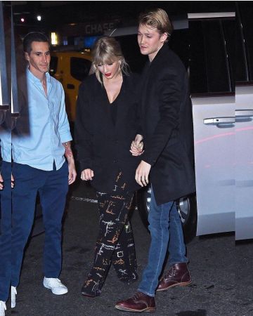 Christian Louboutin Xibabe Disco Ball Red Sole Ballet Flats worn by Taylor Swift Saturday Night Live October 5, 2019