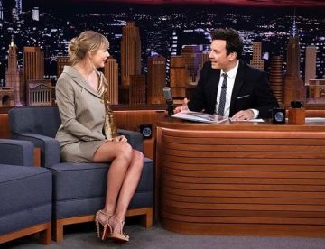 Christian Louboutin Goldostrap Pumps worn by Taylor Swift The Tonight Show with Jimmy Fallon October 3, 2019