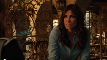 J.Crew Light Wash camisa chambray de mezclilla usada por Kensi Blye (Daniela Ruah) en NCIS: Los Angeles Temporada 11 Episodio 02