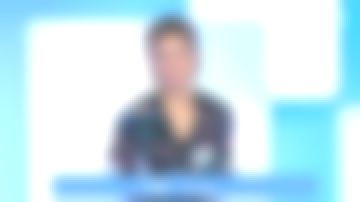 La Chemise manches longues imprimé foulard de Mélanie Taravant dans C à dire