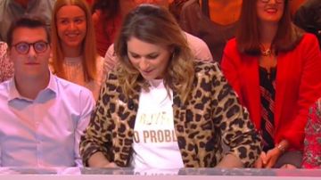 The tee shirt of Valerie Benaim in It is that of the tv ! the October 7, 2019