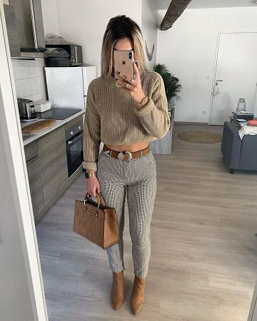 Le Pull col roulé en maille ouverte porté par Lara sur le compte Instagram de @laara_o