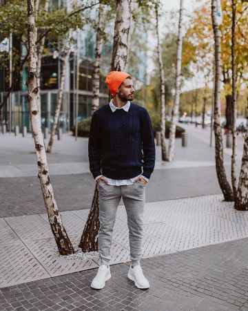 Gorro naranja usado por Nanuk en la cuenta de Instagram @nanukboy