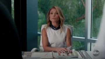 Marni Sleeveless cotton poplin jewel neck blouse worn by Kelly Ripa in American Housewife Season 4 Episode 2