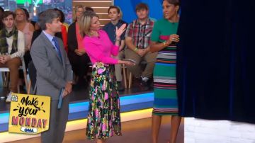 Falda con estampado floral Saloni Ida usada por Amy Robach en Good Morning America Weekend 8 de octubre de 2019