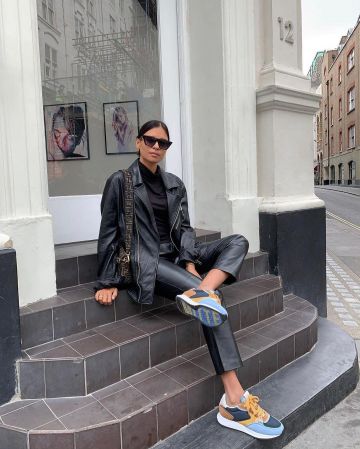 Bolso marrón Fendi usado por Emelie Hollow en la cuenta de Instagram @emitaz Londres, Reino Unido 17 de septiembre de 2019