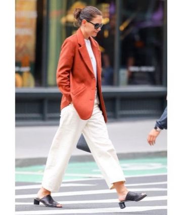 Acne studios bernelle leather mules worn by Katie Holmes New York City October 7, 2019