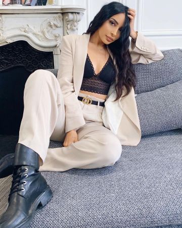 La ceinture noire Dior portée par Sananas sur le compte Instagram de @sananas2106
