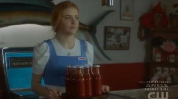 A. L. C. Blanc les Femmes de Kati coton T-Shirt porté par Nancy Drew (Kennedy McMann) dans Nancy Drew Saison 1 Épisode 1