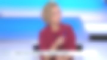 La blouse Messaline en crêpe de coton aubergine de Caroline Roux dans C dans l'air le 10.10.2019