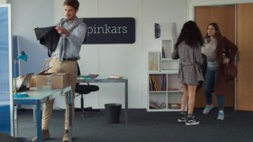 Sneakers, Vans black high tops Charlotte (Sabrina Ouazani) in Plan the Heart Season 2 Episode 1
