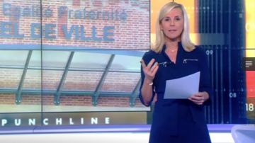 The dress navy blue right and short of Laurence Ferrari in Punchline the 09.10.2019