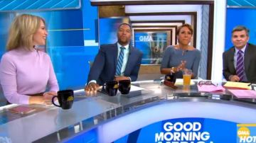 Theory Foun­da­tion Turtle­neck Sweater worn by Amy Robach on Good Morning America Weekend October 11, 2019