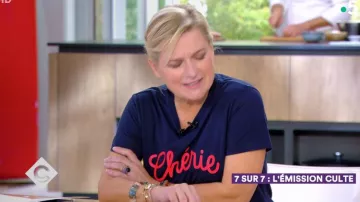 Le tee shirt Chérie de Anne-Élisabeth Lemoine dans C à vous