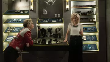 Le blouson rouge de motard porté par Sabina Wilson (Kristen Stewart) dans Charlie's Angels