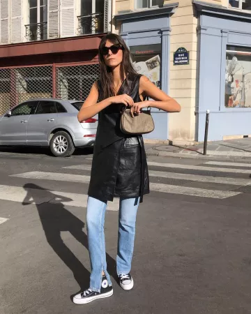 Les chaussures noires et blanches de Leia sur le compte Instagram de @leiasfez