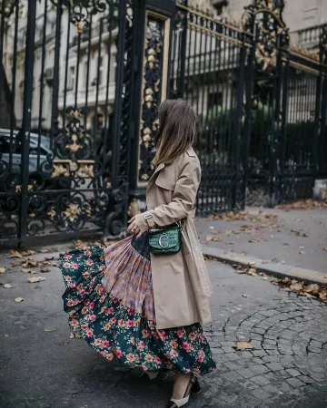 Les babies beiges et noires de elodieinparis sur le compte Instagram de @elodieinparis