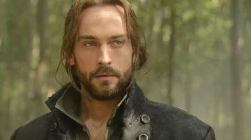 The costume of Ichabod Crane (Tom Mison) in Sleepy Hollow
