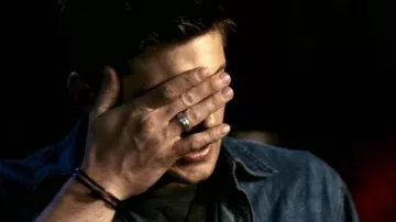 El anillo de Dean Winchester (Jensen Ackles) en Supernatural