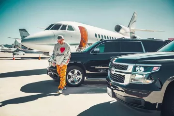 Sweatshirt I love Ghost DJ Snake on his account Instagram @djsnake