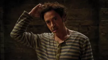 La parte superior a rayas del Dr. John Dolittle (Robert Downey Jr.) en El viaje del Dr. Dolittle