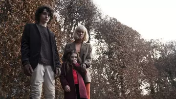 Blazer jacket worn by Kate (Mackenzie Davis) in The Turning