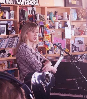 Cinq a sept estelle check embroidered blazer worn by Taylor Swift Npr Tiny Desk Concert October 10, 2019