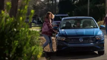 DR Martens silver metallic boots worn by Nonnie Thompson (Kimmy Shields) in Insatiable Season 02 Episode 01