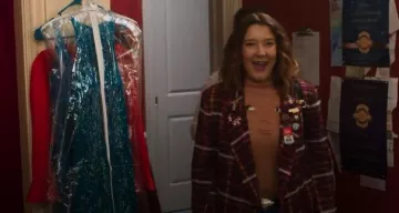 Topshop red plaid blazer worn by Nonnie Thompson (Kimmy Shields) in Insatiable Season 02 Episode 01