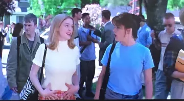 Le sac à main zèbre porté par Tatum Rose Mac Gowan dans le film Scream 