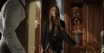 Noir belle de jour embrayage usé par Dominique Deveraux (Michael Michele) dans la Dynastie Saison 3 Épisode 1