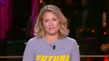 Le pull gris Future de Astrid Bard dans Late Rugby Club