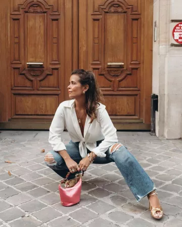 Satin Shoul­der Bag of Sara Escudero on the Instagram account @collagevintage