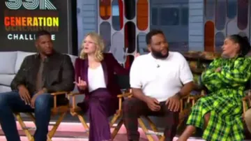 Alice + Olivia dylan high-rise wide-leg pants worn by Sara Haines on Good Morning America Weekend October 14, 2019