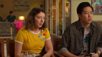 Moku Yobi Blue Keyboard Batch worn by Nonnie Thompson (Kimmy Shields) in Insatiable Season 02 Episode 03