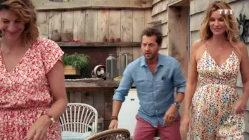 Dress dos-nu motif multicolored worn by Chloe (Ingrid Chauvin) in Tomorrow belongs to us (S01E567)