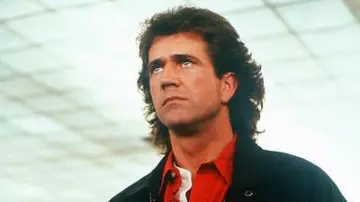 Red shirt worn by Martin Riggs (Mel Gibson) in Lethal Weapon