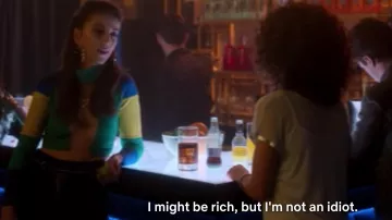 Green and yellow sweater worn by Rebeca (Claudia Salas) in Elite (S02E01)