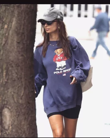 Polo Ralph lauren vintage teddy bear crewneck worn by Emily Ratajkowski New York City October 14, 2019