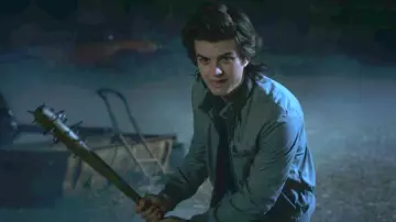 La batte de Steve Harrington (Joe Keery) dans Stranger Things (S01)