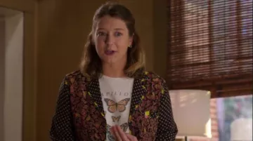 Urban Outfitters white butterfly crew neck tee of Nonnie Thompson (Kimmy Shields) in Insatiable Season 2 Episode 8