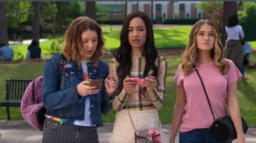 Levi’s blue cut off denim jacket worn by Nonnie Thompson (Kimmy Shields) in Insatiable Season 02 Episode 05