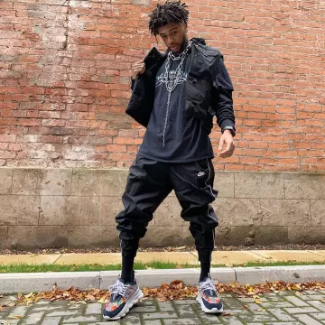 The t-shirt worn by Scarlxrd on his account Instagram @scarlxrd