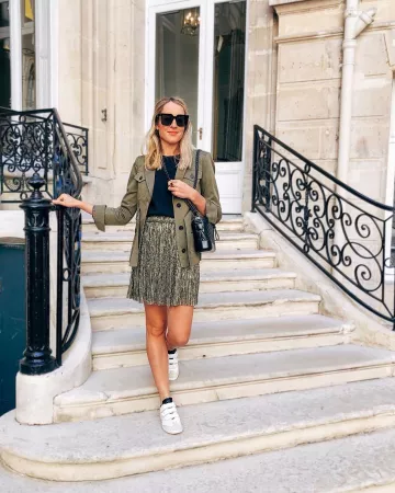 The short jacket with khaki Muse Ba&sh range by Charlène on the account Instagram of @thebabooshka