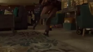 Converse Noire de Carly (Anne Winters) dans Mom and Dad